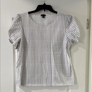 Ann Taylor White and Black Patterned Cotton Top Size XL